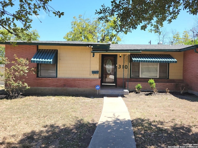 view of front of home