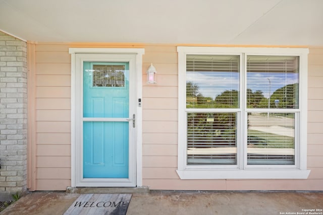 view of entrance to property