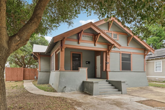 view of front of property with covered porch