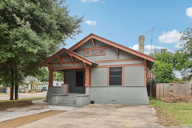 view of front of property