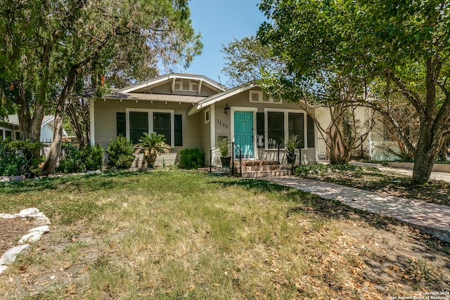 view of front of house with a front yard