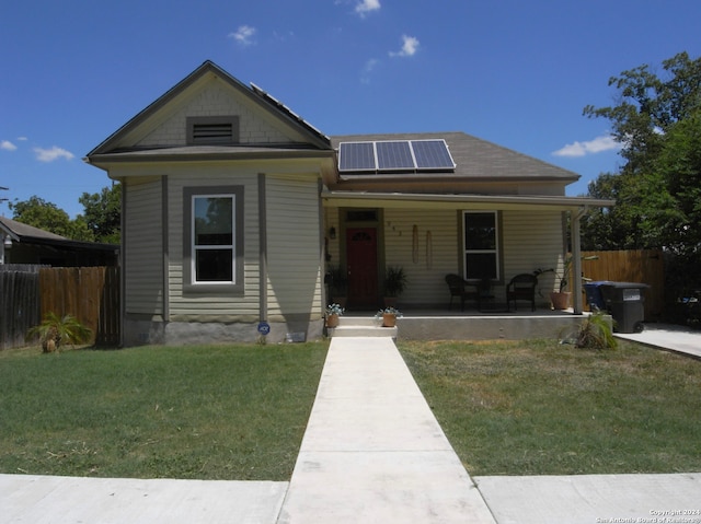 view of front facade featuring a front yard