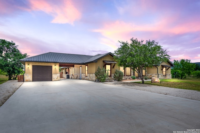 view of front of house featuring a garage