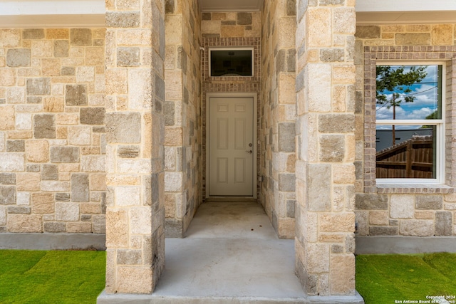 view of property entrance