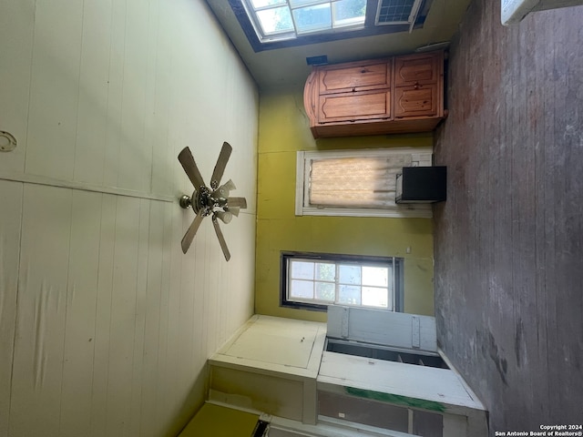 kitchen with ceiling fan