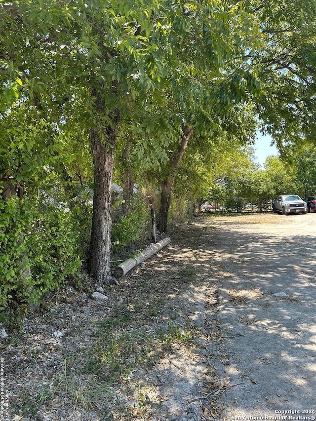 Listing photo 3 for 212 Wilmot St, San Antonio TX 78237