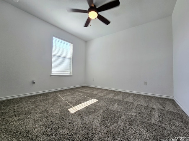 unfurnished room featuring carpet flooring and ceiling fan