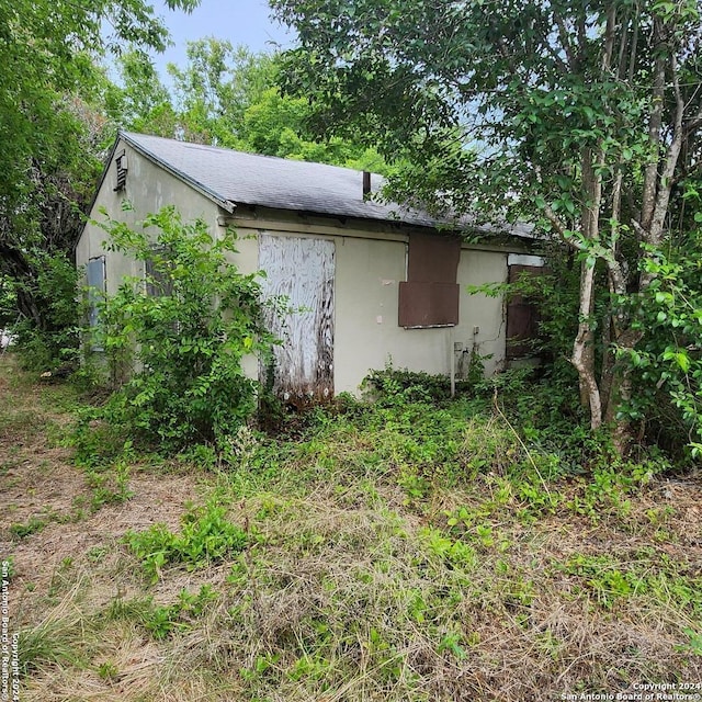 view of side of property