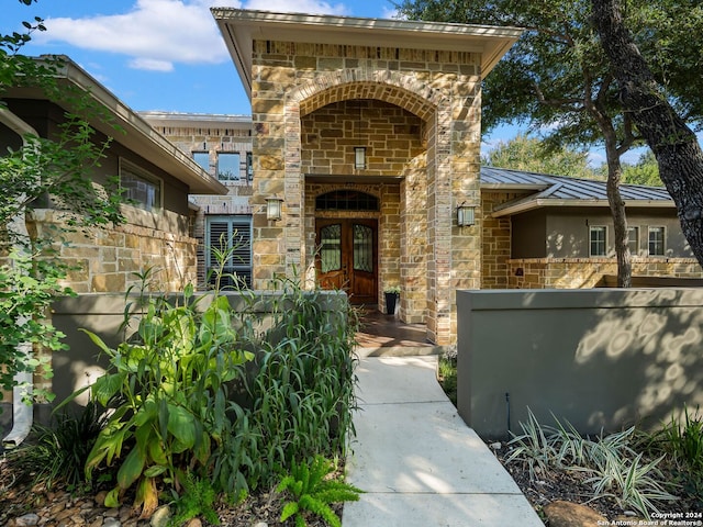 view of property entrance