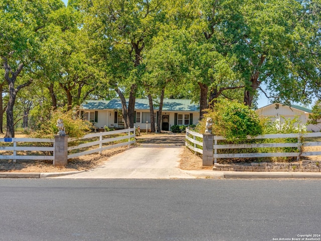 view of front of house