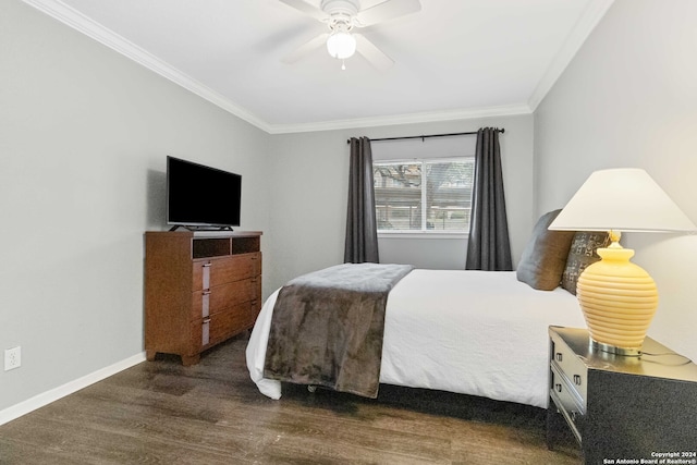 bedroom featuring ceiling fan, crown molding, and dark hardwood / wood-style flooring