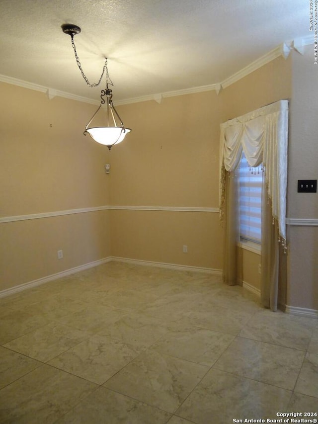 empty room with crown molding