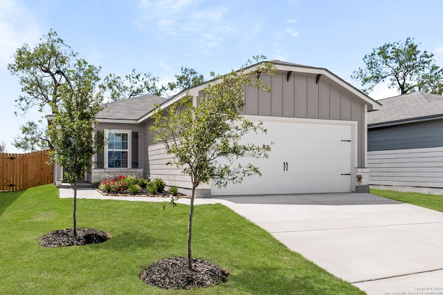 view of front of property with a front lawn