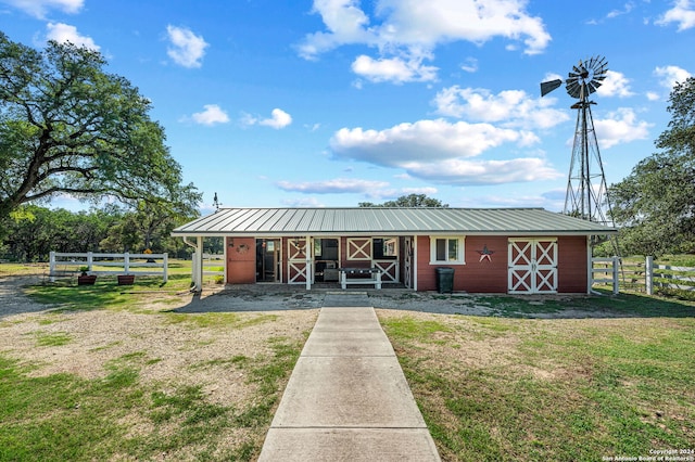 exterior space with an outbuilding