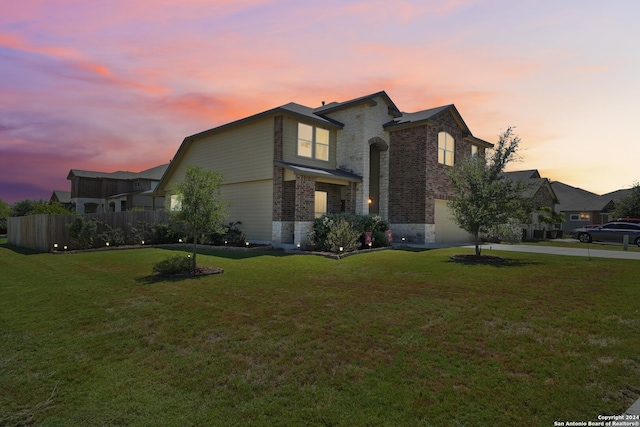 view of front of home featuring a lawn