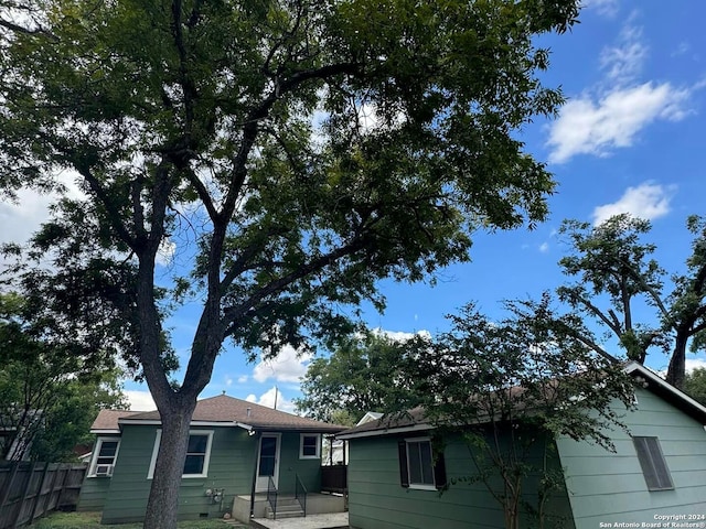 view of front of home with fence