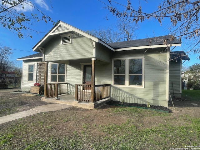 view of front of property with covered porch