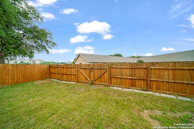 10314 Mustang Rdg, Converse, TX 78109 - view of yard with a gate