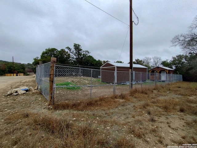 exterior space featuring an outbuilding