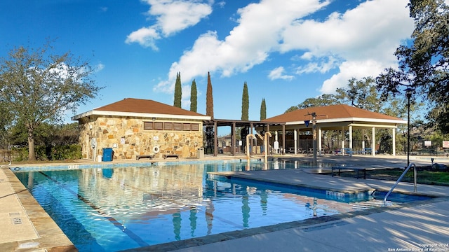 view of swimming pool