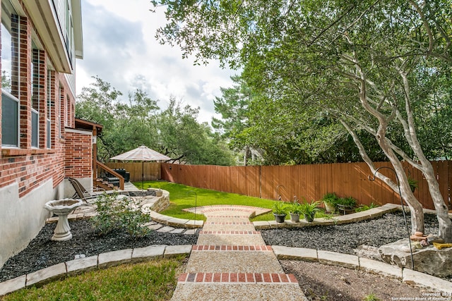 view of yard with a patio area