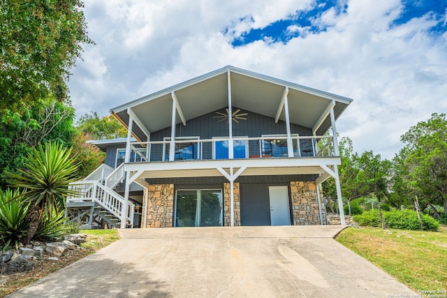 view of front of home with covered porch