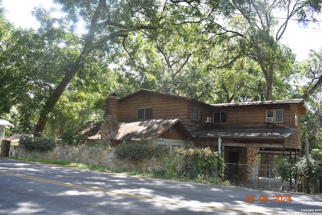 view of front of house