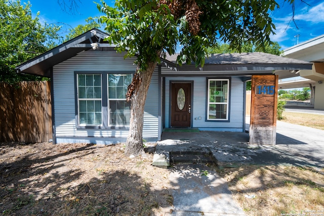 view of front of property