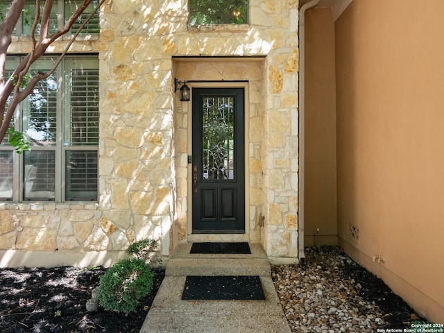 view of property entrance