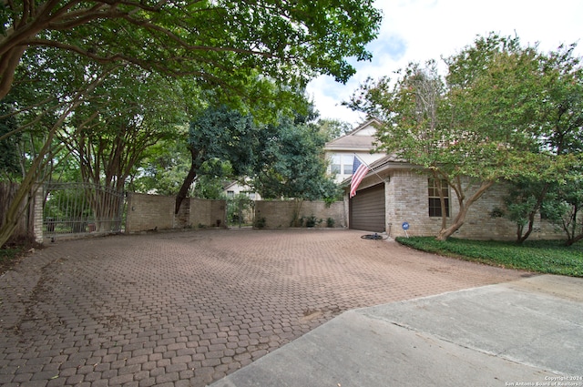 9 Scarborough Sq, San Antonio TX, 78218, 3 bedrooms, 2.5 baths house for sale