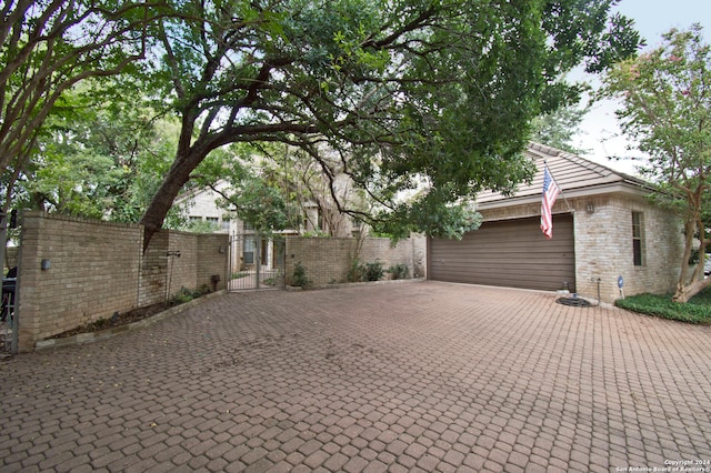 Listing photo 2 for 9 Scarborough Sq, San Antonio TX 78218