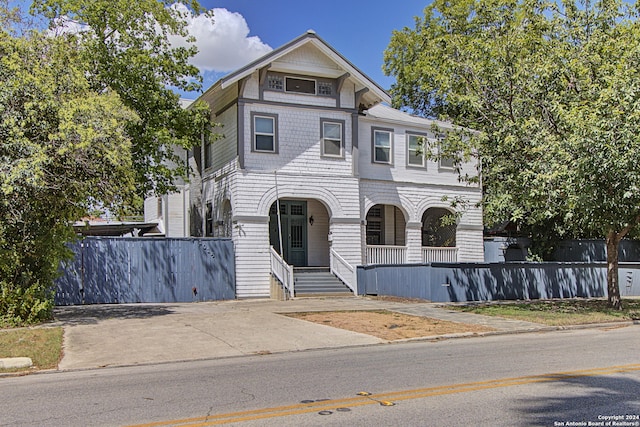 view of front of home featuring covered porch