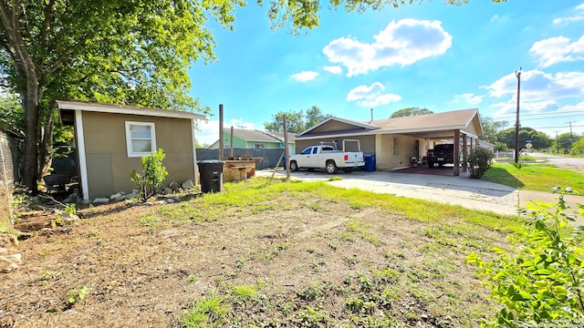 exterior space featuring a carport