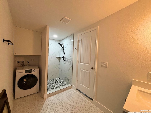 laundry area featuring washer / clothes dryer