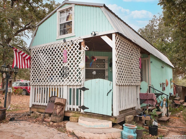 view of outbuilding