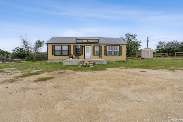 manufactured / mobile home with a storage unit