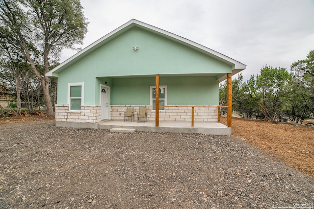 view of front of home with covered porch