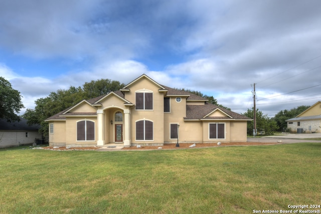 view of front of house with a front yard