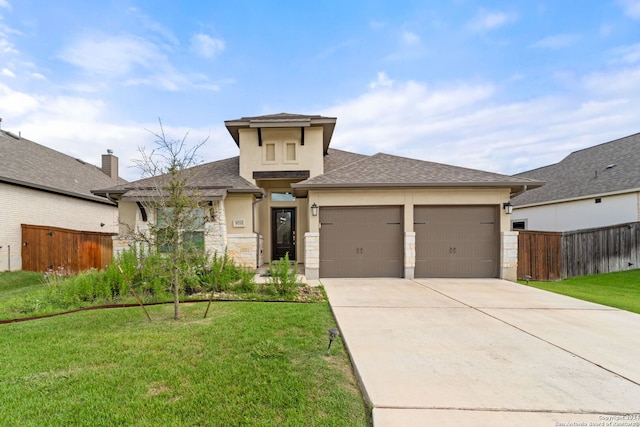 prairie-style home with a front yard