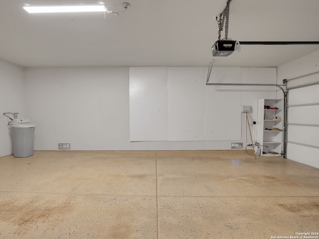 12526 Rapids Pass, San Antonio, TX 78253 - garage featuring a garage door opener