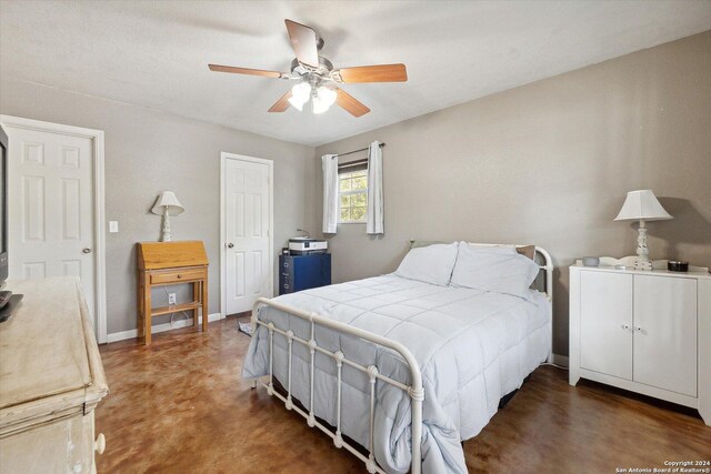 bedroom featuring ceiling fan