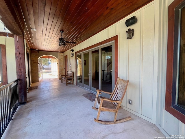 view of patio featuring ceiling fan