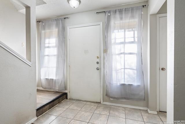 view of tiled entryway