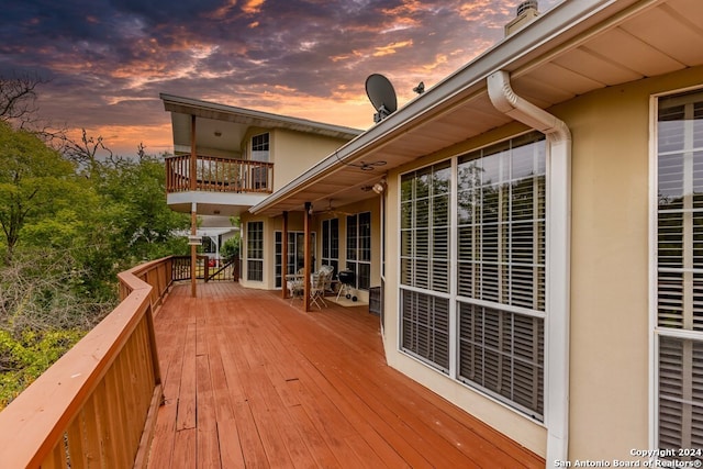 view of deck at dusk