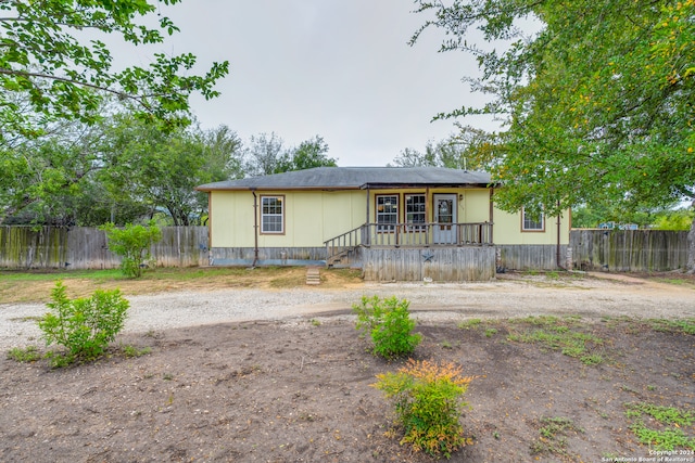 view of front of property