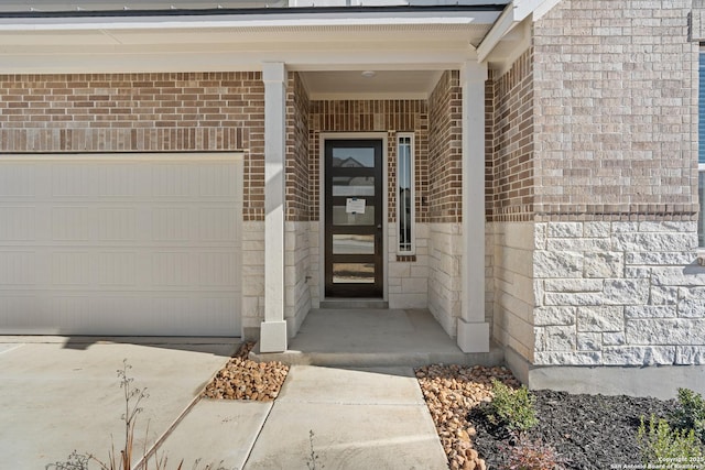 property entrance featuring a garage