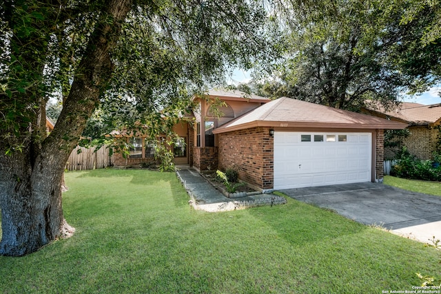 view of front facade featuring a front lawn and a garage