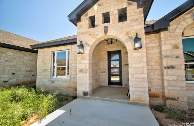 view of property entrance