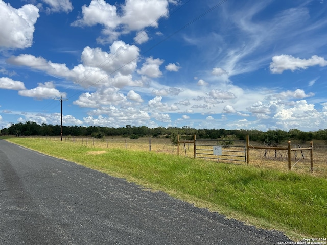 Listing photo 3 for 312 Foster Rd, Pleasanton TX 78064