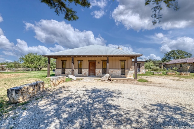 view of front of house with a porch